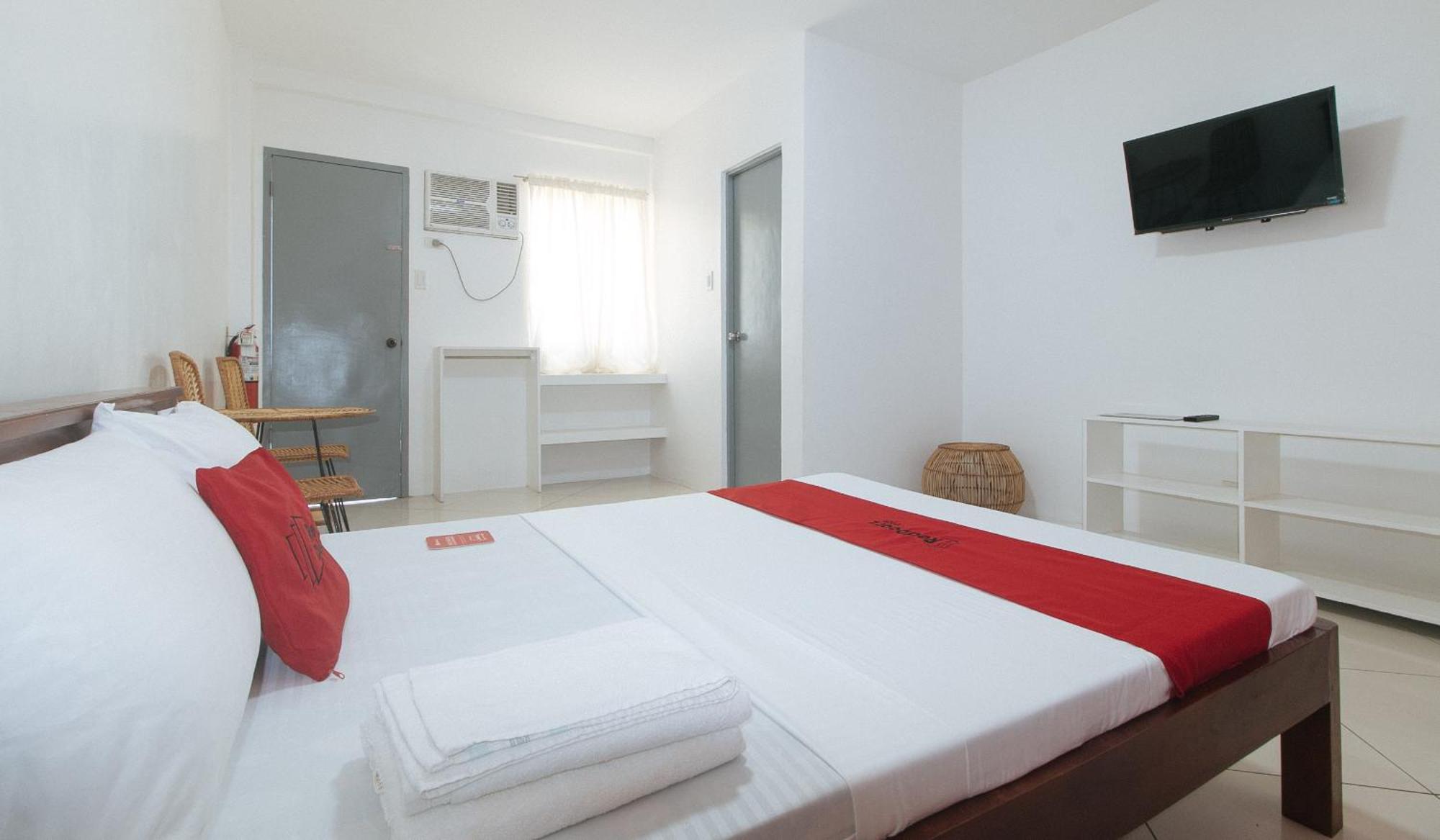 Reddoorz At Fat J Apartelle Mactan Cebu ภายนอก รูปภาพ