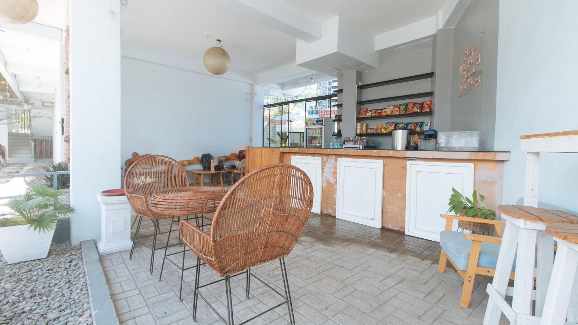 Reddoorz At Fat J Apartelle Mactan Cebu ภายนอก รูปภาพ