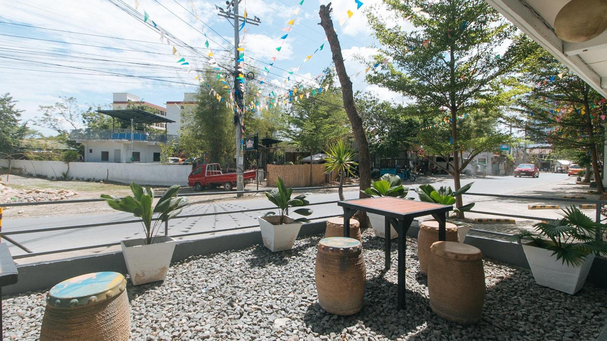 Reddoorz At Fat J Apartelle Mactan Cebu ภายนอก รูปภาพ